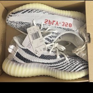 Yezzy 350 Zebra